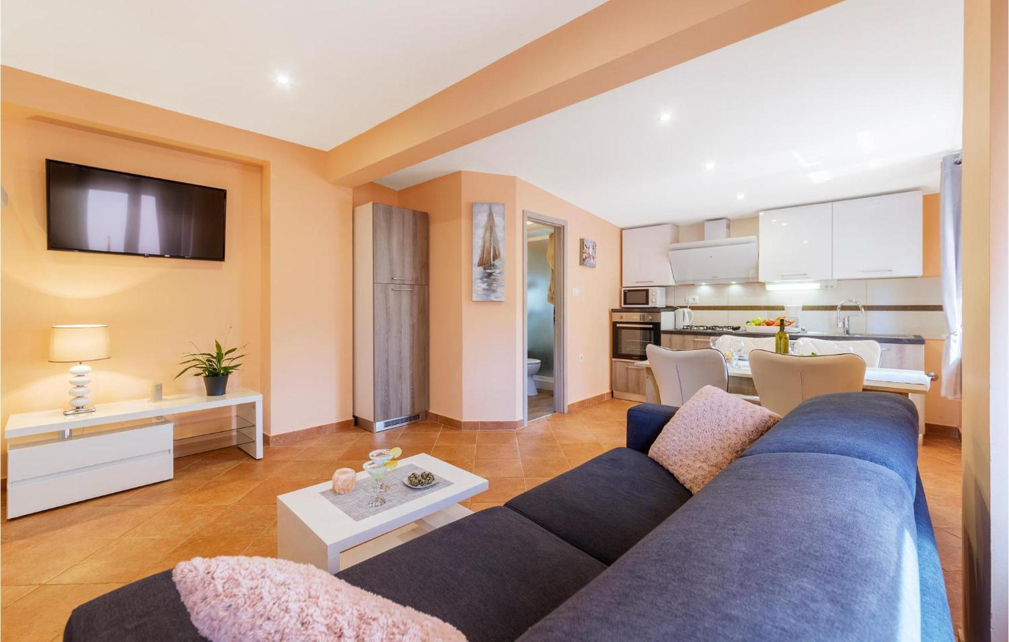 1 Bedroom Stunning Apartment In Pola Esterno foto