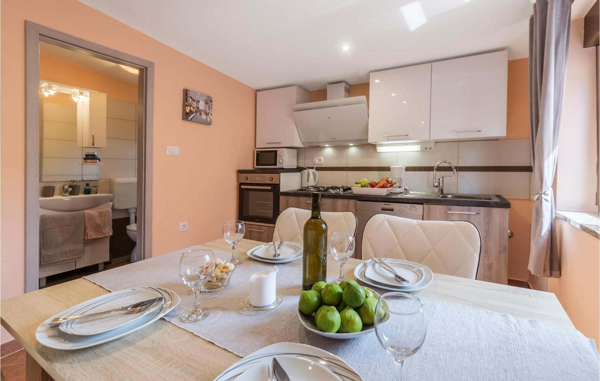 1 Bedroom Stunning Apartment In Pola Esterno foto