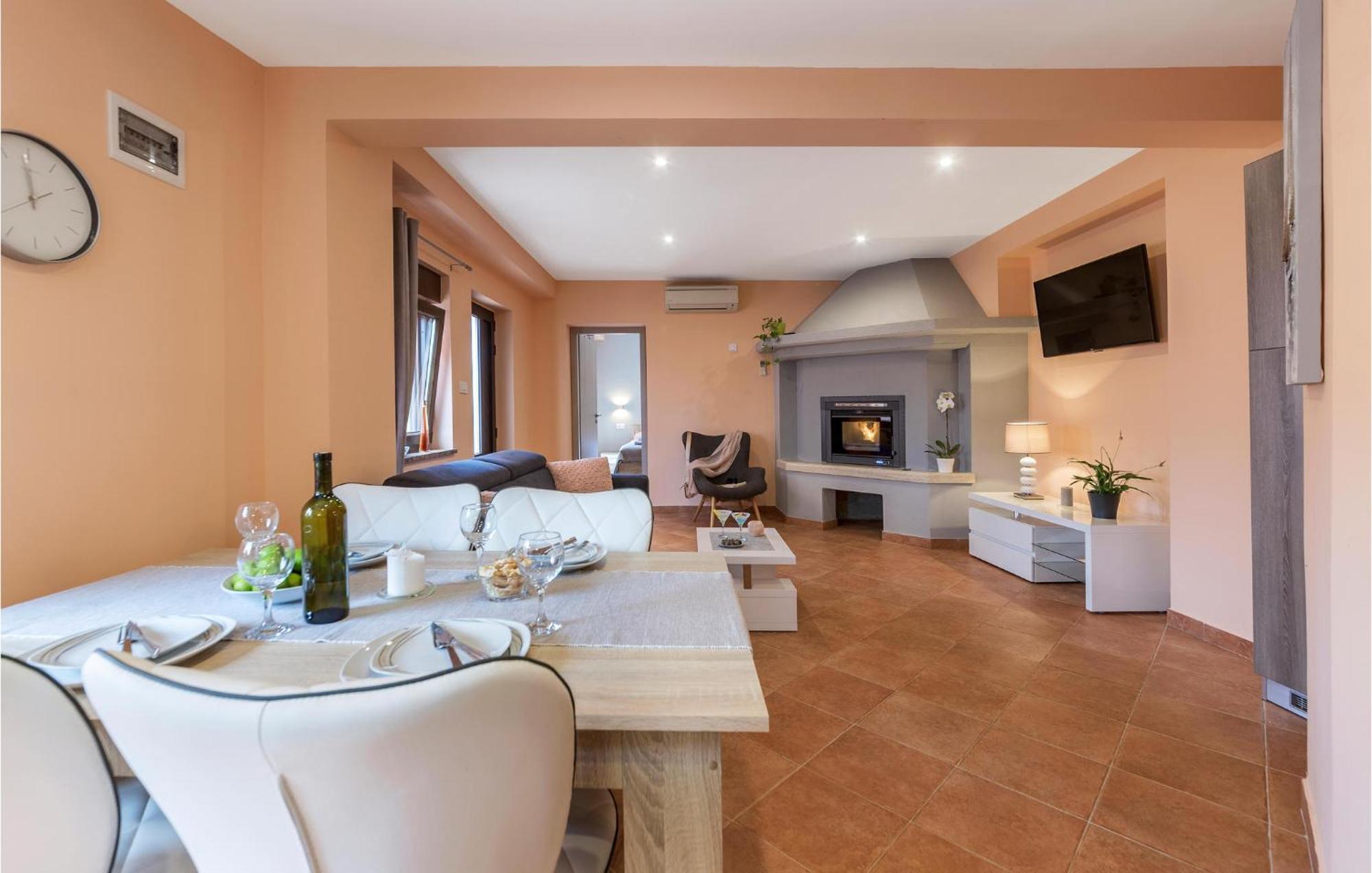 1 Bedroom Stunning Apartment In Pola Esterno foto