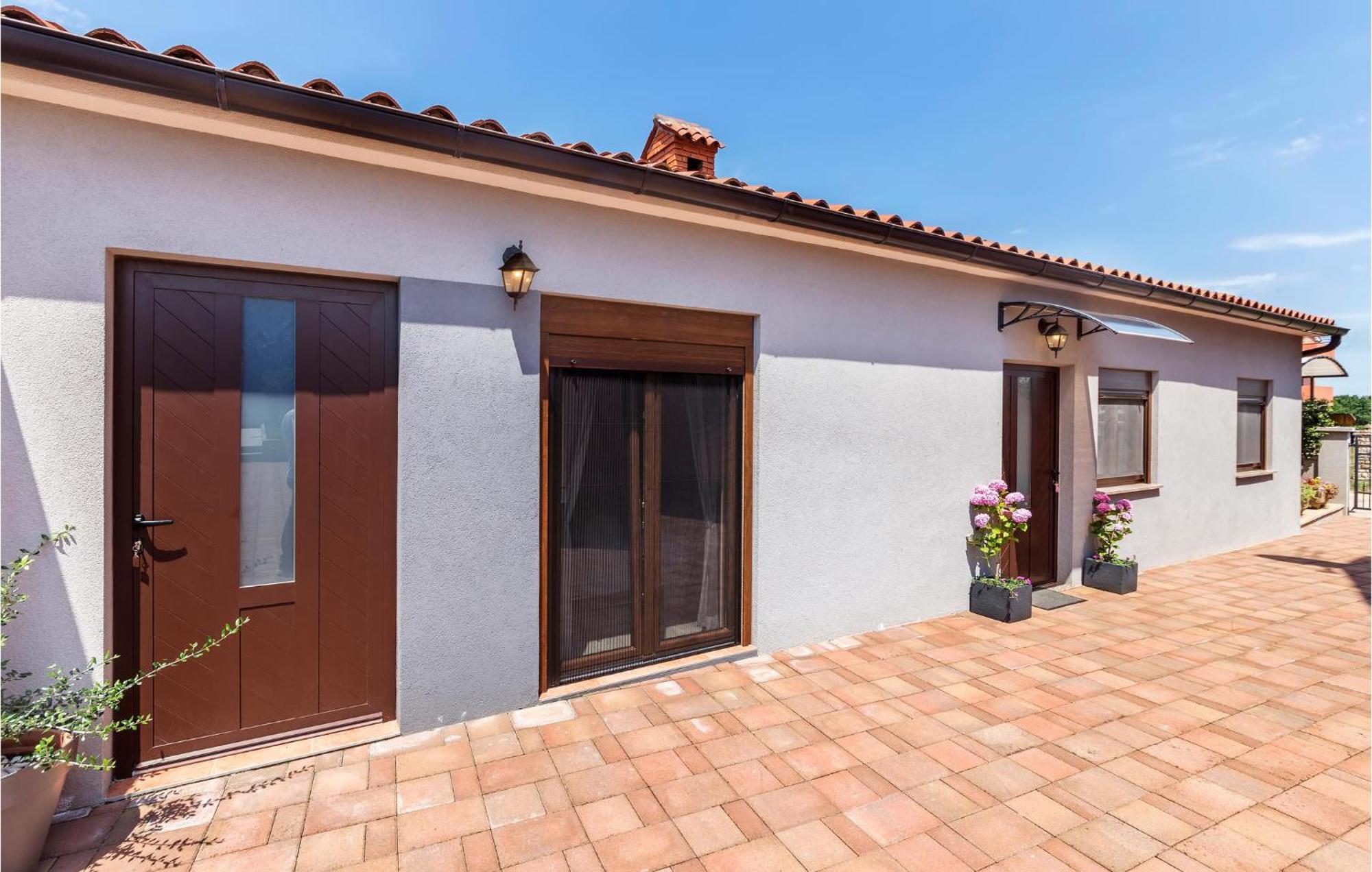 1 Bedroom Stunning Apartment In Pola Esterno foto